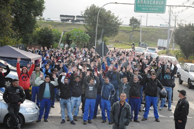 Brafer: sem proposta, metalúrgicos entram no 6º dia de greve pela PLR