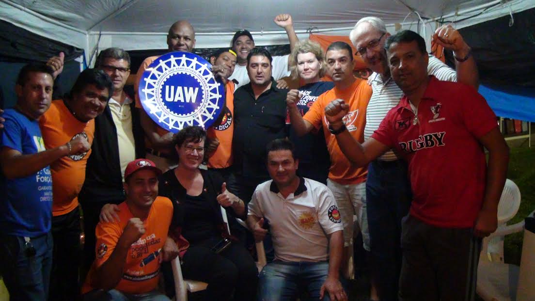 Líderes sindicais dos Estados Unidos prestam solidariedade a metalúrgico que protesta contra demissão arbitrária na Bosch Curitiba