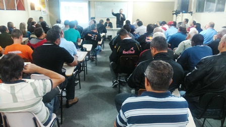 Combate ao PL 4330 é o tema principal da reunião da diretoria dos Metalúrgicos da Grande Curitiba
