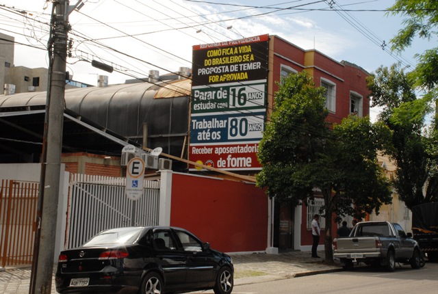 Metalúrgicos da Grande Curitiba denunciam proposta do governo para a reforma da Previdência