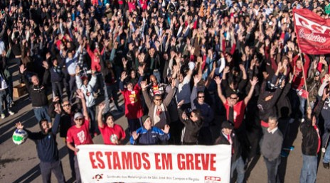 Após demissões 5 mil trabalhadores da GM entram em greve