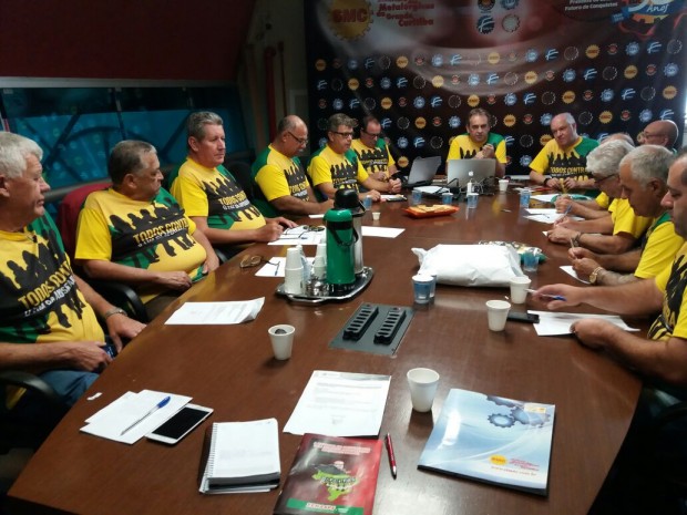 Metalúrgicos do Paraná organizam paralisação nacional do dia 28 de abril