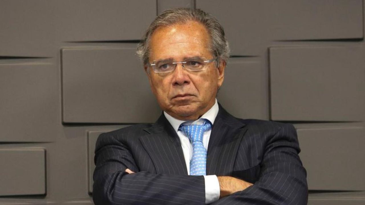 Câmara convoca Paulo Guedes para explicar sociedade em offshore de paraíso fiscal