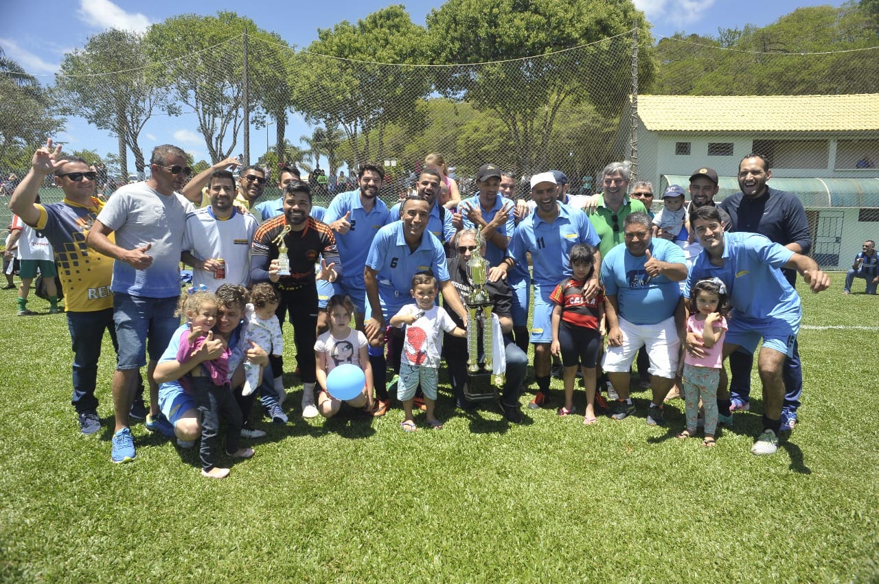 É campeão! Time da CNH conquista a taça do Campeonato Metalúrgico de Futebol Sete