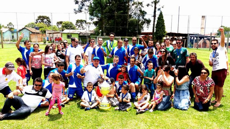 Trox A levanta o caneco do Campeonato Metalúrgico de Futebol Sete É campeão!