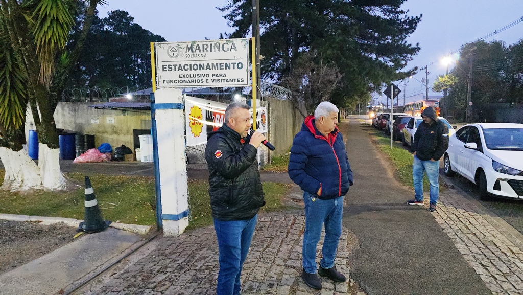 Maringá Soldas: Metalúrgicos do 1º turno aprovam proposta de pagamento de PLR e greve é interrompida