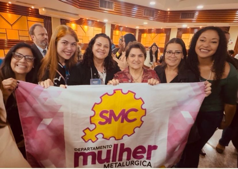Da esquerda para a direita, Sônia Mara da Silva, Daniele Aparecida Gonçalves Marcão, Fernanda Queiroz, a ministra da Mulher, Márcia Lopes, Darla Daiane Druszcz Cabrera e Jéssica Aparecida dos Santos Correa