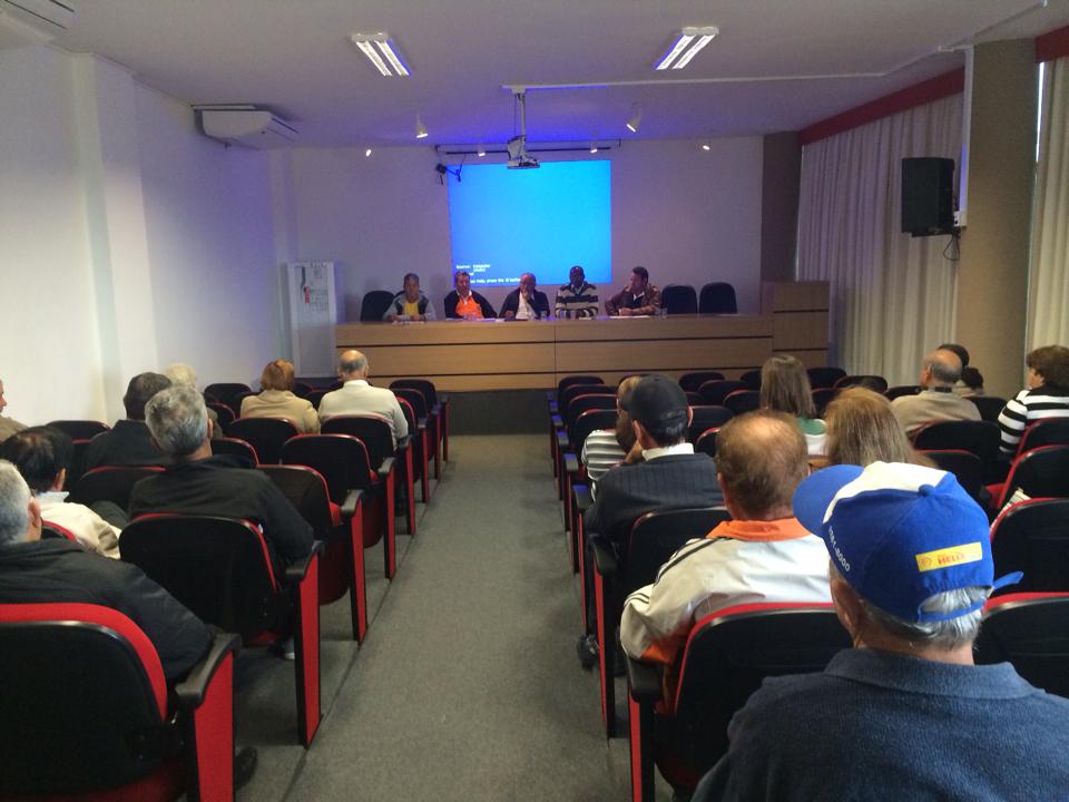 SMC debate cotidiano com aposentados metalúrgicos de SJP
