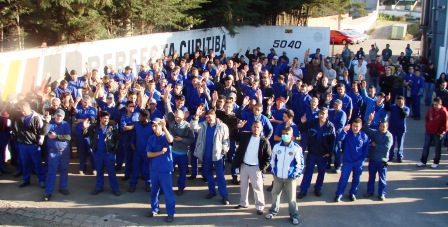 Perfecta: Metalúrgicos mobilizam, SMC negocia e PLR é aprovada