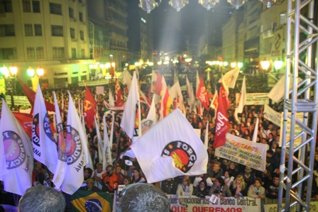 Metalúrgicos comparecem em peso ao ato pela moralização na Assembleia