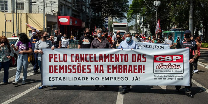 Protesto unifica lutas de trabalhadores da Embraer e Correios