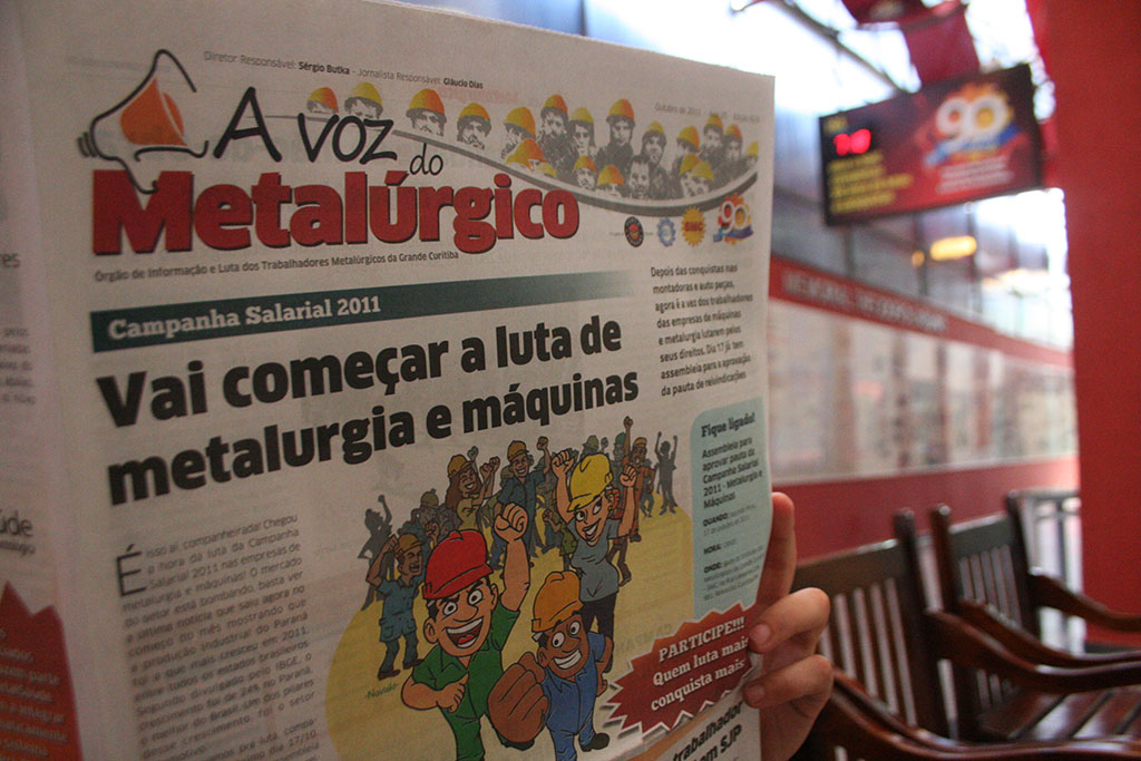 Edição nº 823 do Voz do Metalúrgico já está disponível na sede e subsedes do SMC
