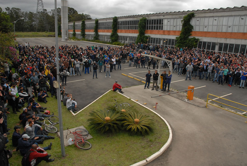 Metalúrgicos da WHB dão 72 horas para empresa  apresentar proposta de data base decente