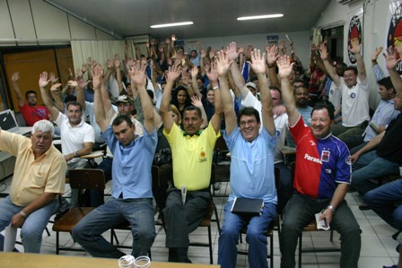 Assembléia define pauta de reivindicações em metalurgia e máquinas