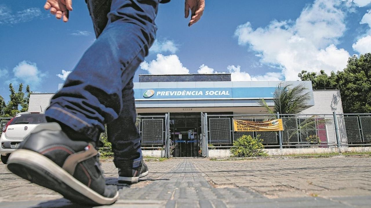 14º do INSS: projetos criam benefício e saiba quem teria direito