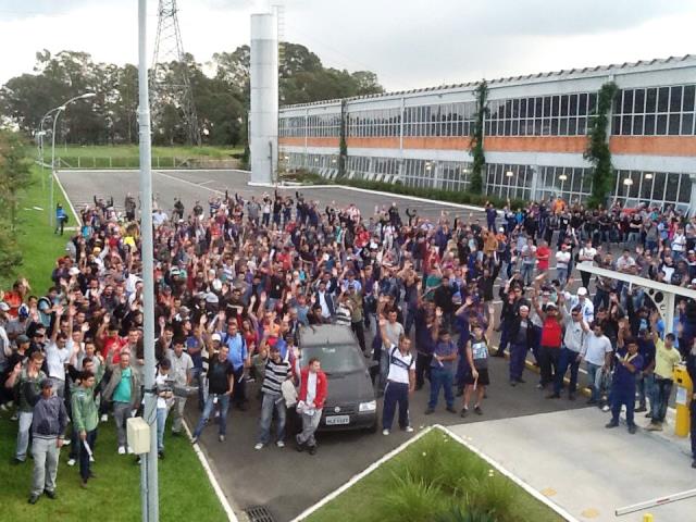 Metalúrgicos da WHB, Bosch e AAM na luta por mais emprego