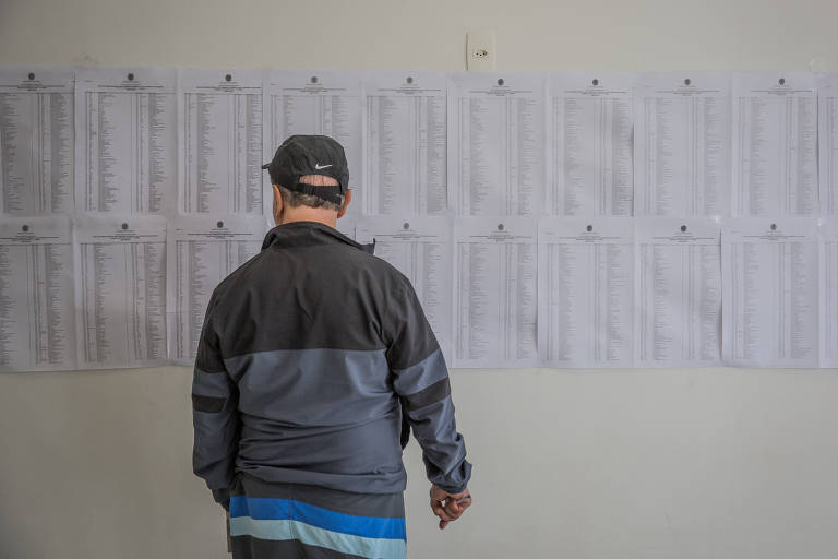 Potenciais laranjas receberam R$ 15 mi de verba pública de 14 partidos