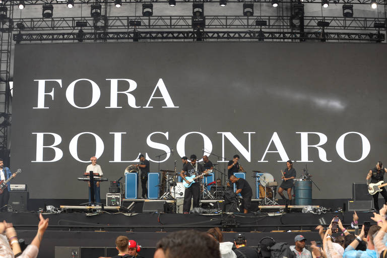 PARTIDO DE BOLSONARO DESISTE DE AÇÃO CONTRA LOLLAPALOOZA