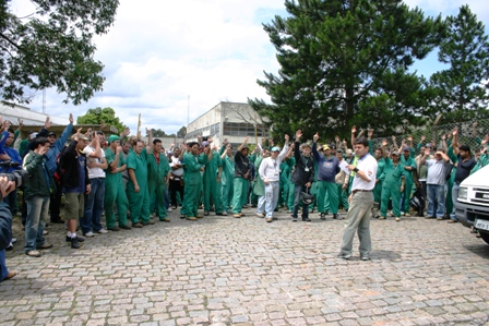 Data-base na Brasilsat: Trabalhadores aprovam proposta da empresa