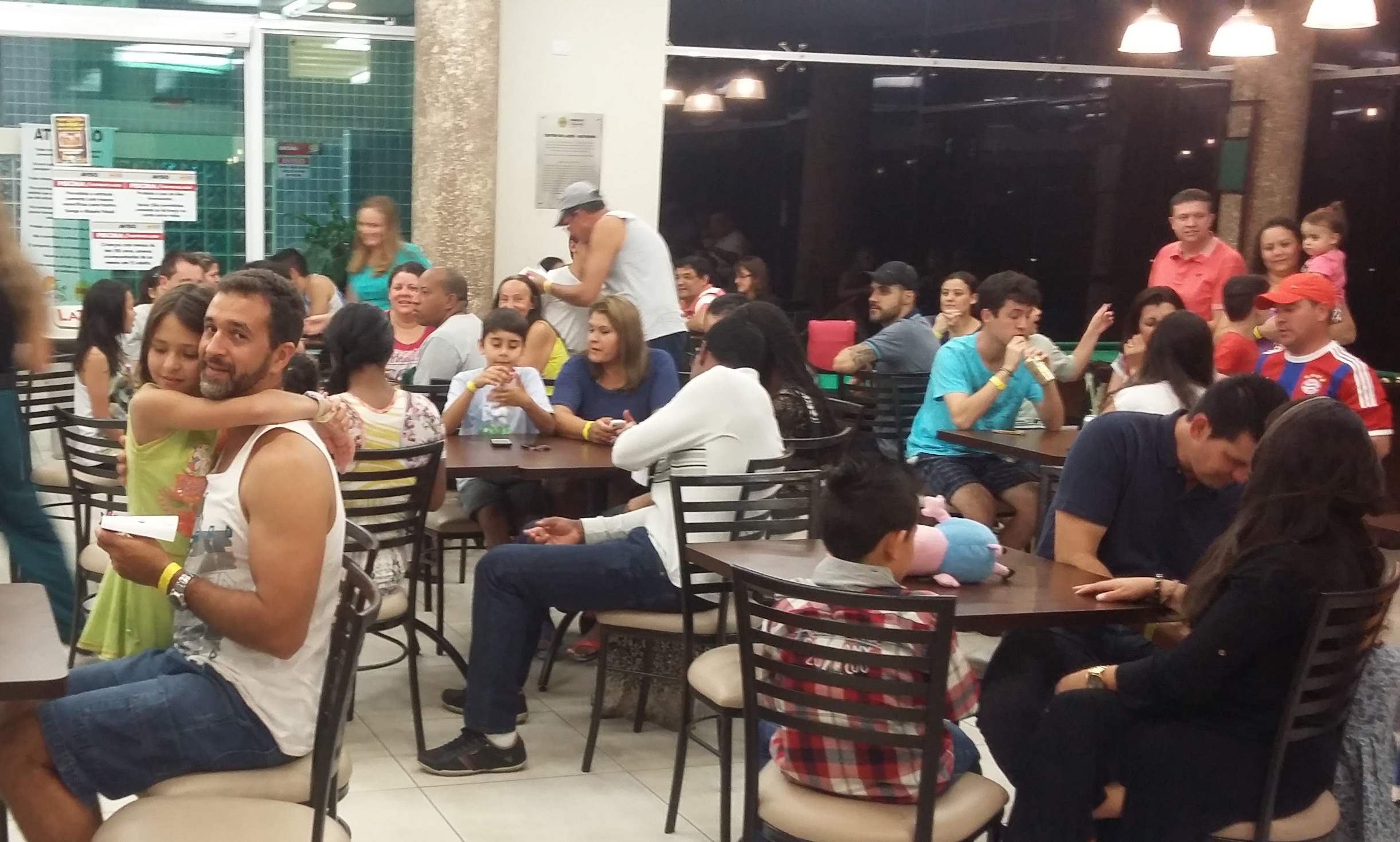 SMC presta homenagem aos pais presentes na Colônia de Férias de Matinhos