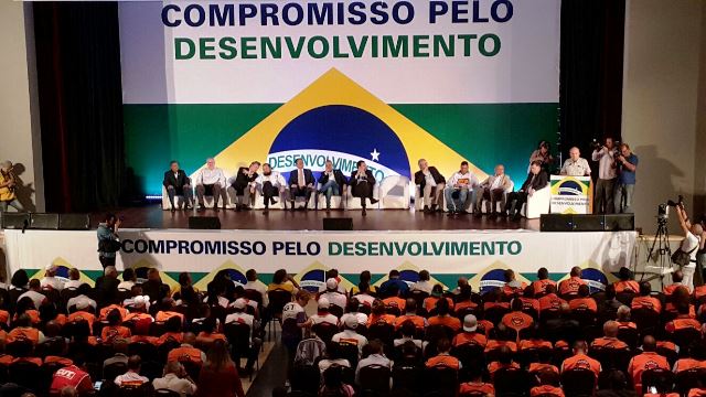 Compromisso pelo Desenvolvimento: Dilma receberá os 25 signatários da iniciativa pela retomada da economia na terça-feira 15, em Brasília