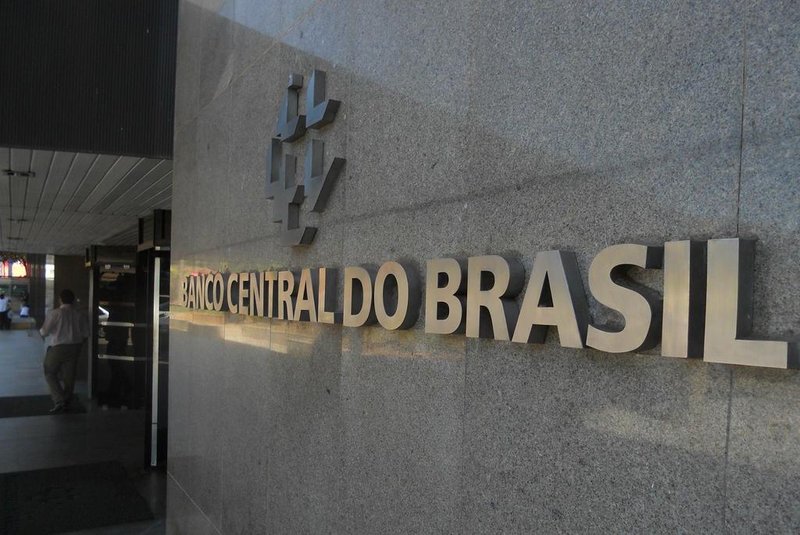 Reinaldo Azevedo: Lockdown arrepia as elites, mas elevação de juros não!