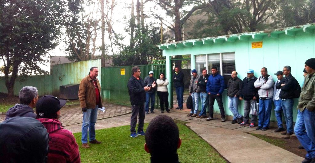 Garra: Empresa não apresenta proposta salarial e metalúrgicos entram em greve