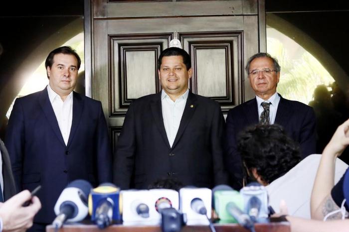 Congresso analisará uma única reforma tributária, diz Davi Alcolumbre