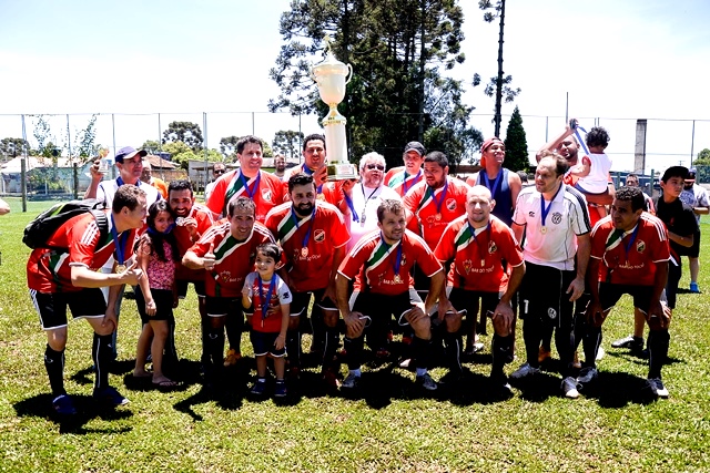 Futebol: VW Tropa do Litro levanta o caneco do Campeonato Metalúrgico