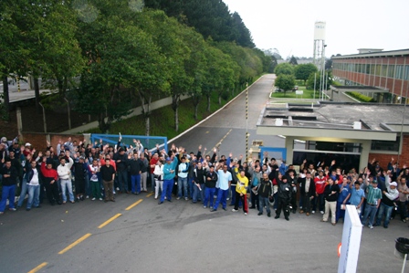 Data-base: trabalhadores da Trox, Rodo Linea, Suzuki e Ribasa aprovam pauta