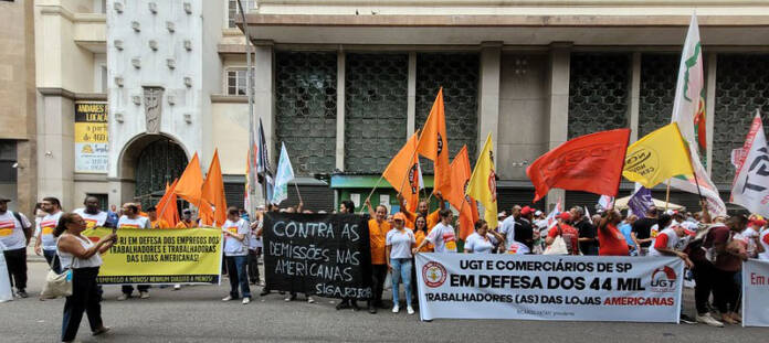 AMERICANAS PROMETE NÃO DEMITIR