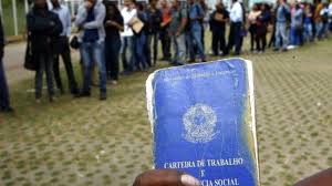 Desemprego de longo prazo cresce 42,4% entre 2015 e 2019