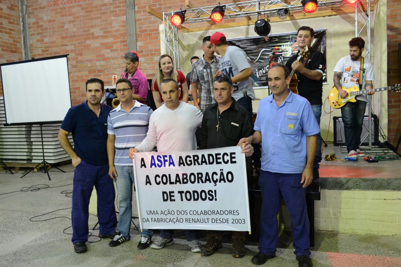 Metalúrgicos da Renault dão show de cidadania e solidariedade