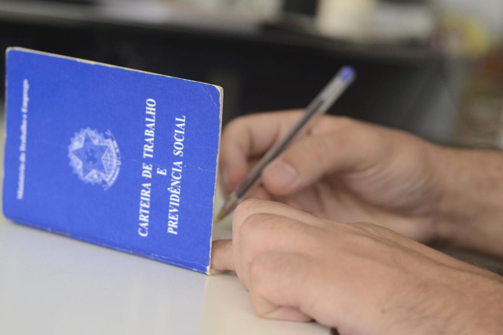 Criação de emprego cai 55,9% em janeiro e frustra expectativas