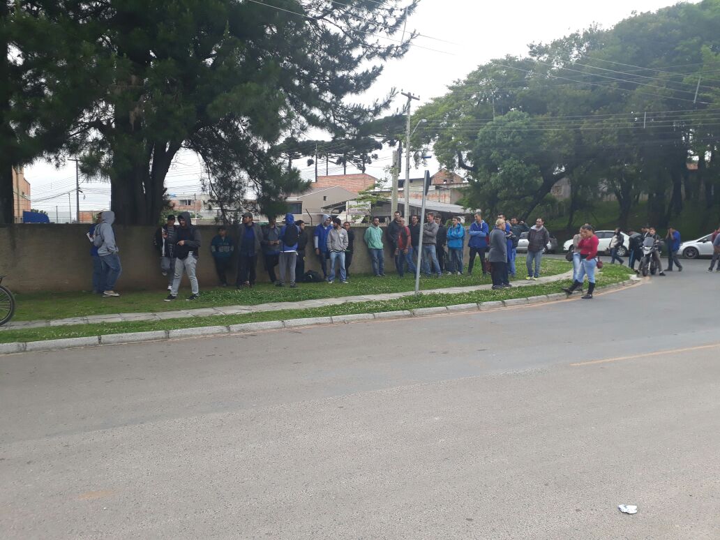 Imes: Metalúrgicos param por três horas na luta pelo acordo salarial