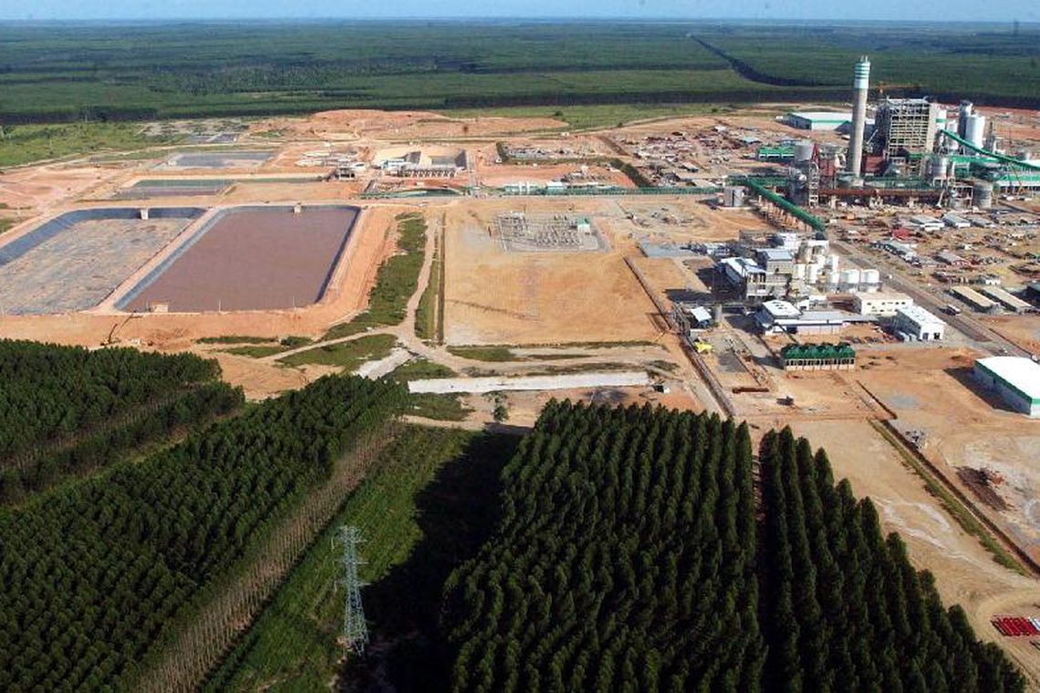 Produção industrial recua 0,8% de dezembro para janeiro,diz IBGE