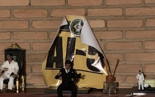Reinaldo Azevedo: AI-5 e mafioso decoravam esconderijo de Queiroz