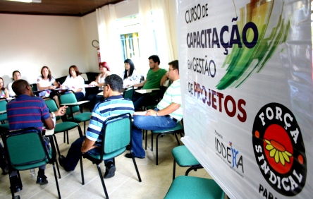 IDDHEA realiza curso para dirigentes da Força-PR no Metal Clube de Campo