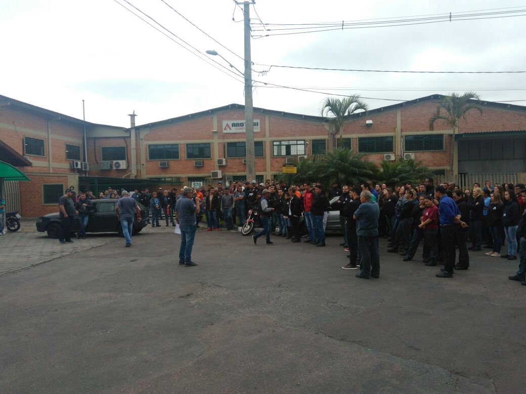 Arotubi: Mesmo pressionados, metalúrgicos continuam mobilizados pelo acordo salarial