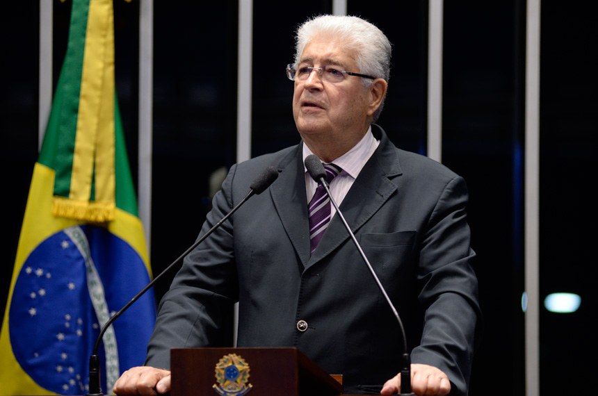 Roberto Requião fala sobre inflação e juro baixo