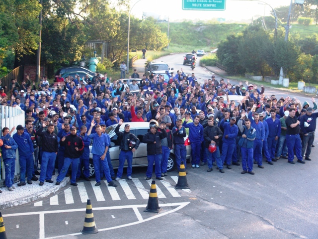 Metalúrgicos da Brafer dão 48 horas para empresa