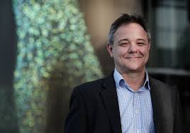 “Se vacinarmos 20% ou 30% da população de cada país poderemos voltar à normalidade”