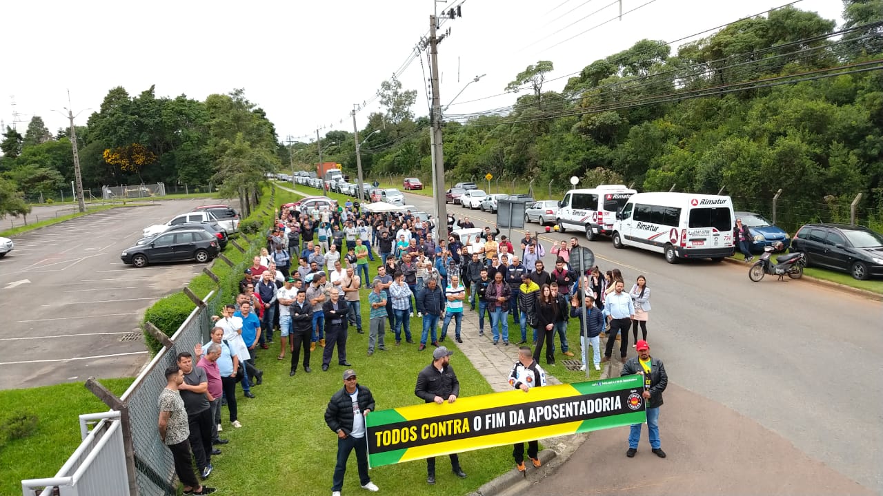 Metalúrgicos da Blount dão prazo para apresentação da data-base