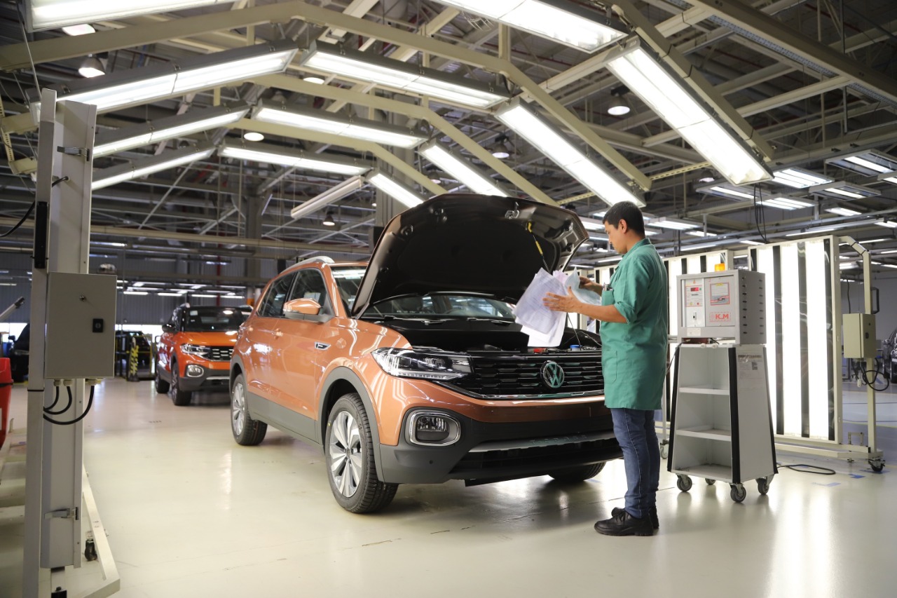Para se prevenir do coronavírus, trabalhadores da Volkswagen entram em férias coletivas a partir do dia 31 de março