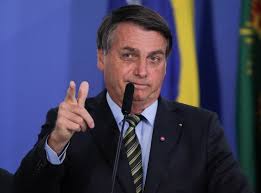 Reinaldo Azevedo: Bolsonaro manda vacinar sua mãe. O que ele diz à mãe dos outros?