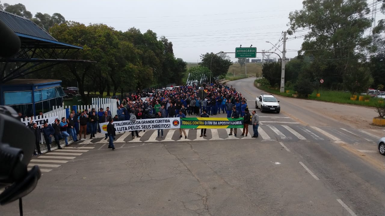 Metalúrgicos da Brafer entram em greve na luta pela PLR e data-base
