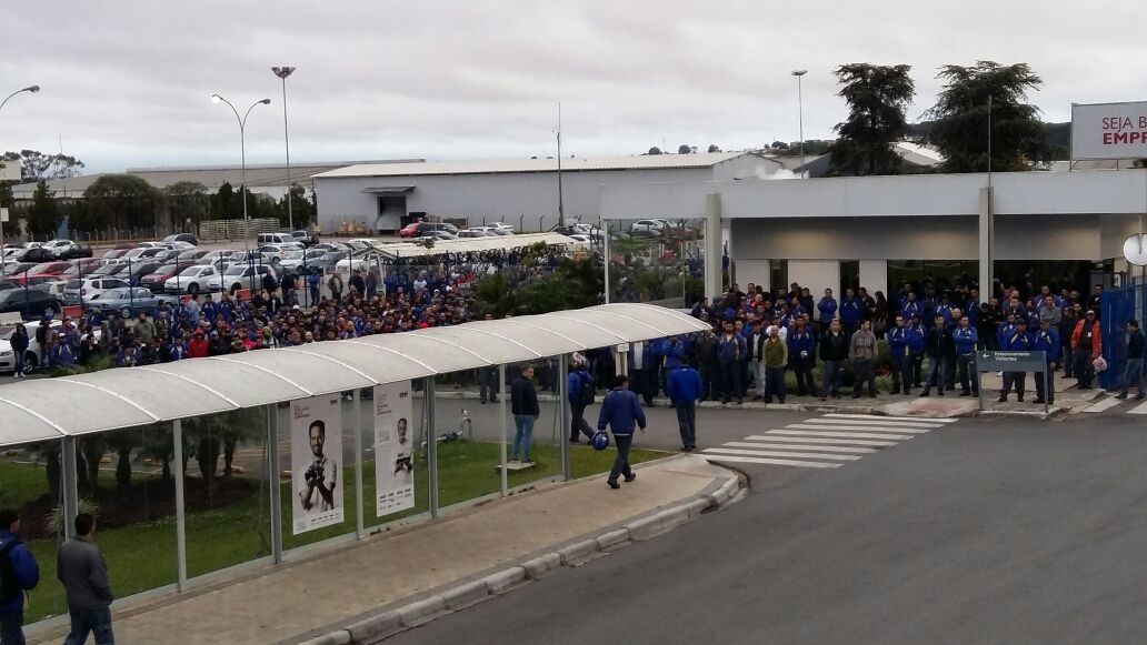 A luta faz a lei! Metalúrgicos da CNH aprovam mobilização do dia 10 de novembro