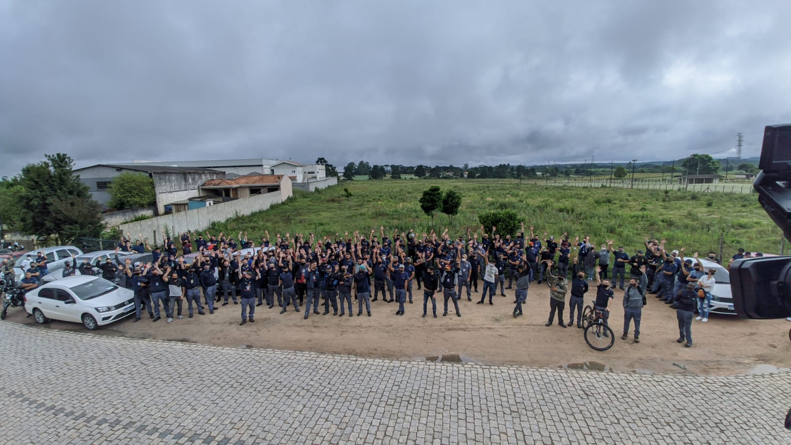 2º DIA: TRABALHADORES DA CONDUSPAR CONTINUAM PARALIZAÇÃO PELA DATA BASE