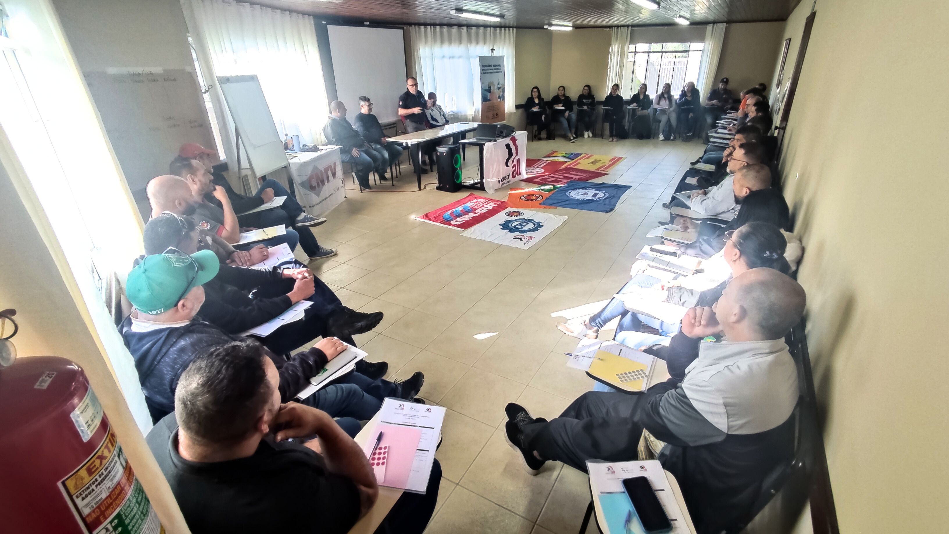 Defesa do trabalhador(a) diante da reestruturação produtiva é debatida em Seminário da Industriall-BR sediado no SMC 