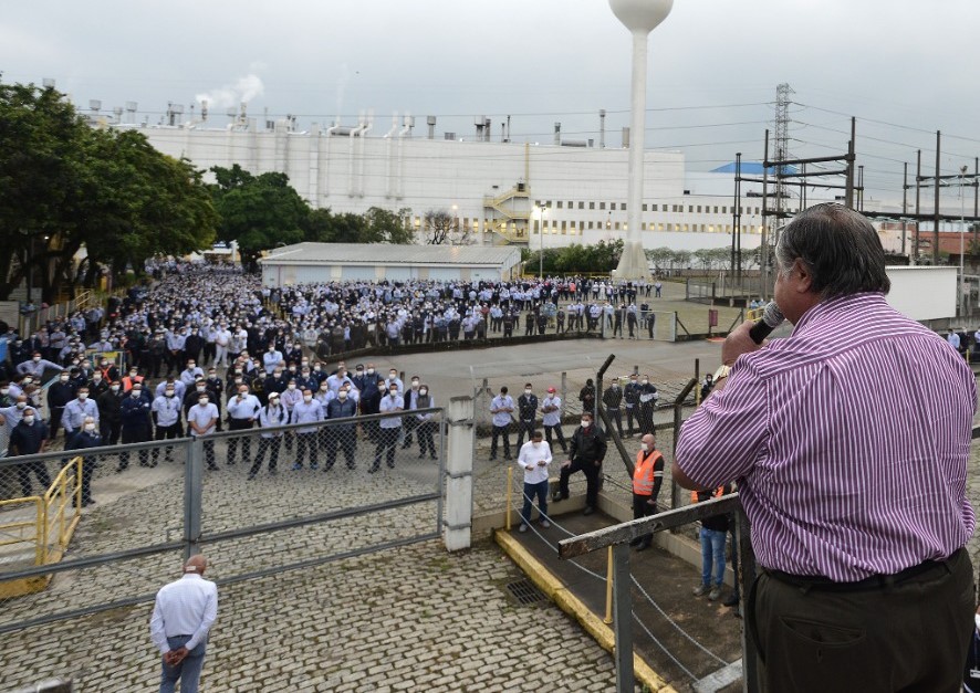 Trabalhadores da GM rejeitam contraproposta da empresa; greve continua